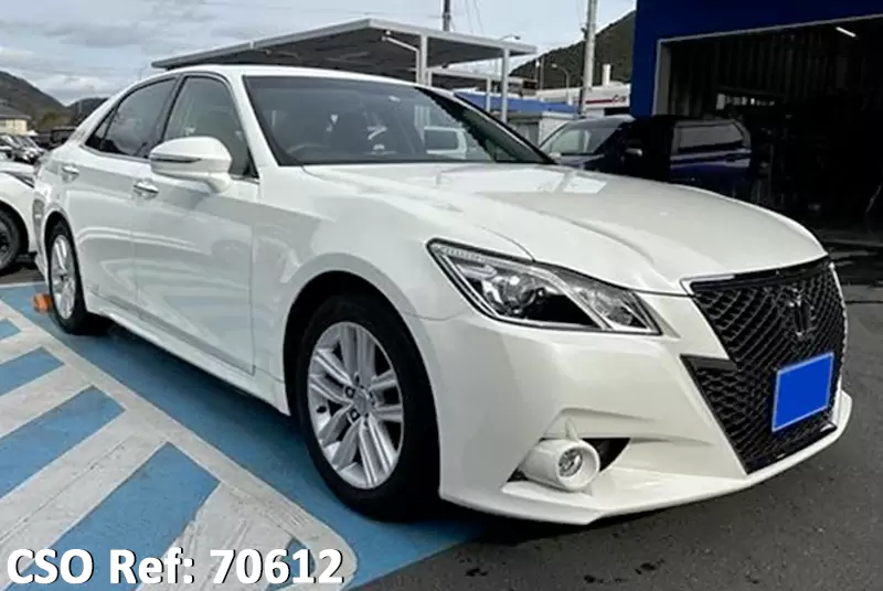 Toyota / Crown 2015