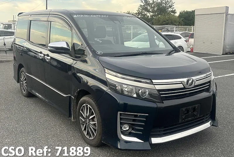Toyota / Voxy 2016