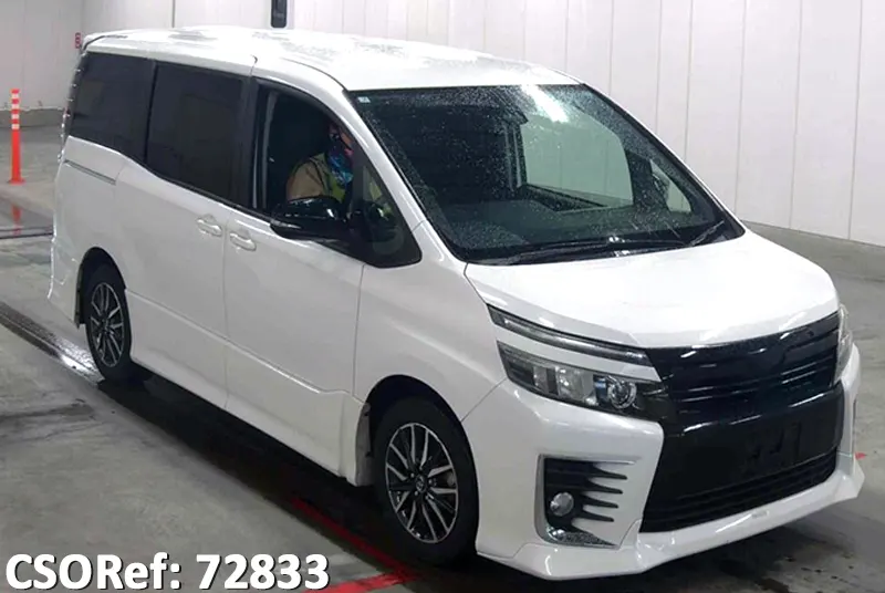 Toyota / Voxy 2017